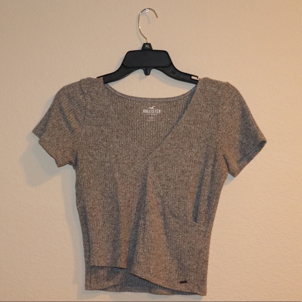 Woman’s short sleeve